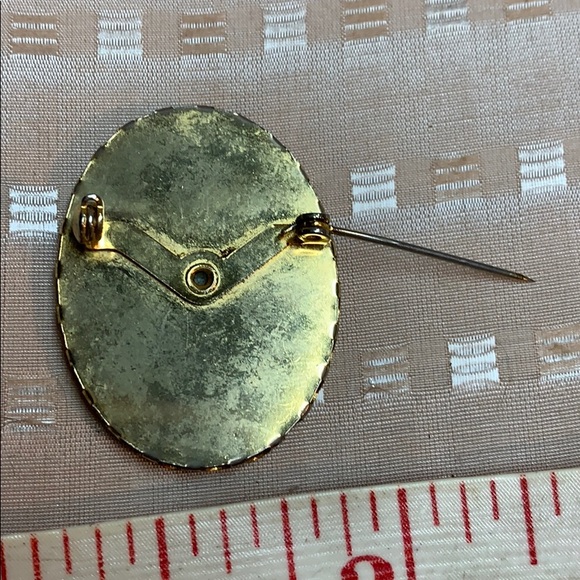 -Nice vintage porcelain red flower 🌺 brooch - Picture 7 of 12